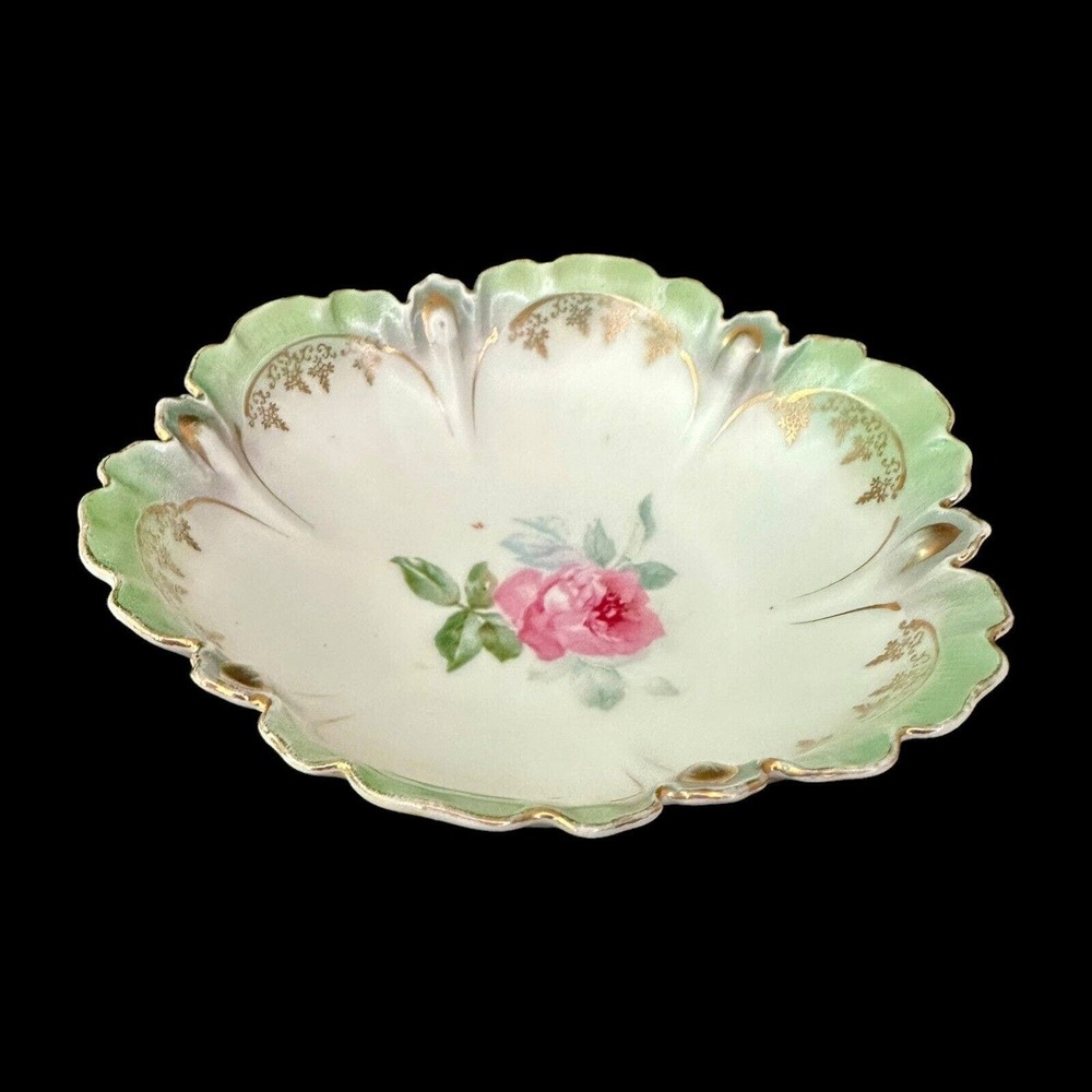 R S PRUSSIA ANTIQUE PORCELAIN ROSES JEWELRY CANDY DISH GOLD GREEN HAND PAINTED